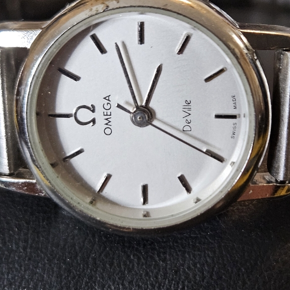 Vintage Womens Omega DeVille Silver Watch